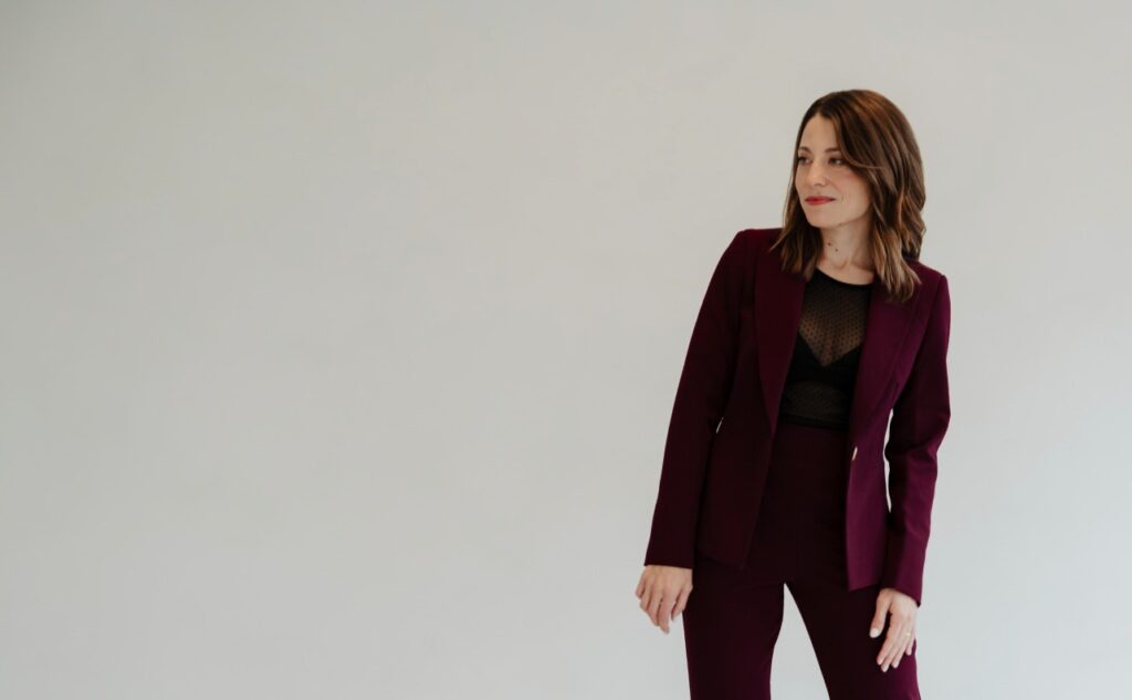 Elena Joos macht Markenaufbau für selbstständige Unternehmerinnen.